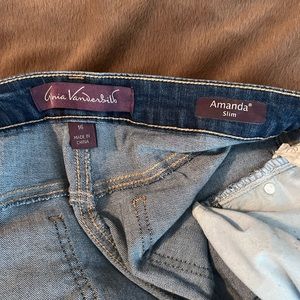 Gloria Vanderbilt jeans